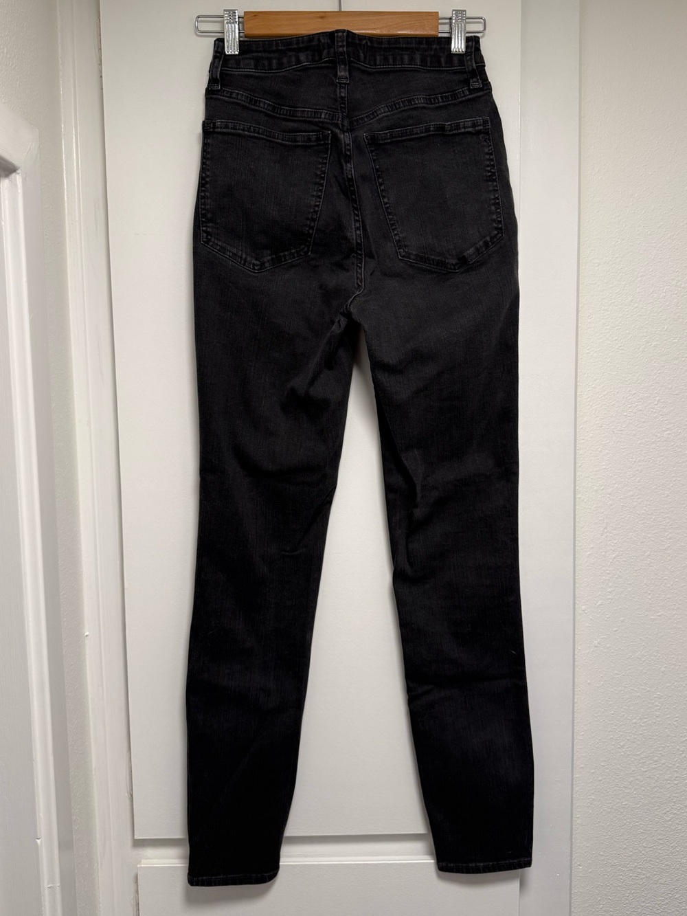 Madewell Black Curvy High-Rise Skinny Jeans, Tall 26T - Picture 2 of 9